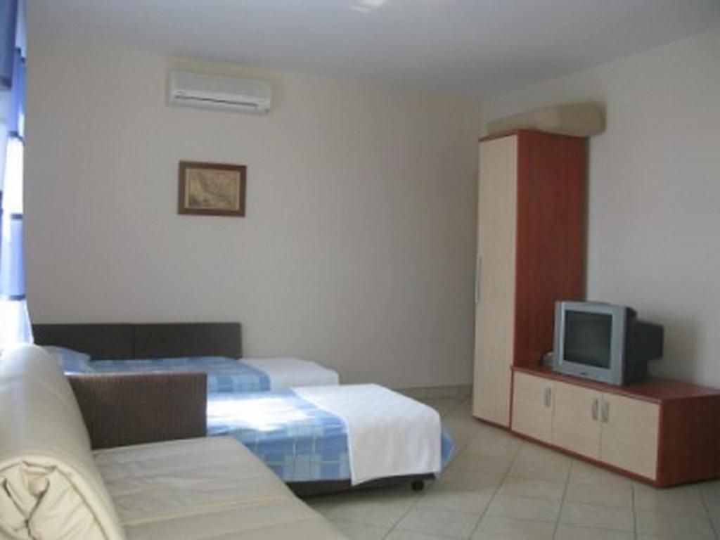 Apartments With A Parking Space Barbat, Rab - 16816 Barbat na Rabu Dış mekan fotoğraf